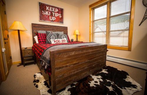 Copper Mountain Village Apartment | TM316 Tucker Mountain Lodge condo