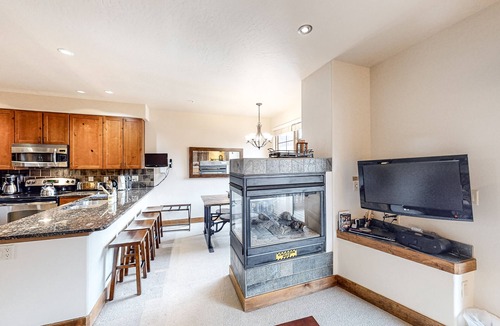Copper Mountain Village Condo | Top-floor condo with balcony, mountain views & hot tubs - walk to lifts