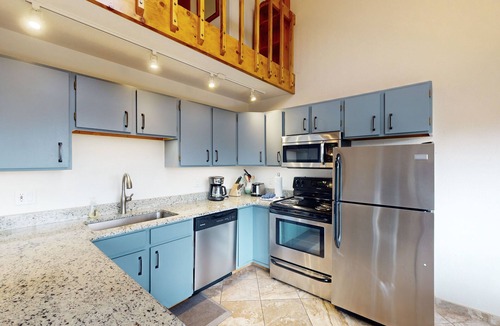 Wildernest Condo | Top-floor w/Mountain View
