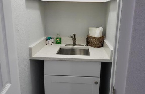 Aurora House | Top Notch Private Room With Gym and Work Station - Non Smoking