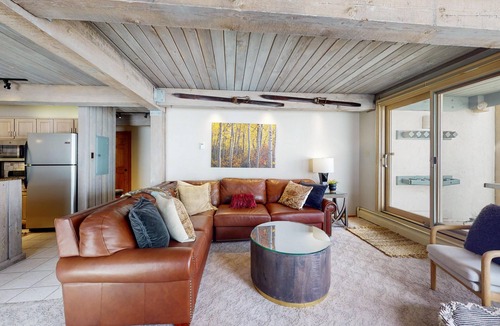 Snowmass Village Condo | Top of the Village - Trails 105