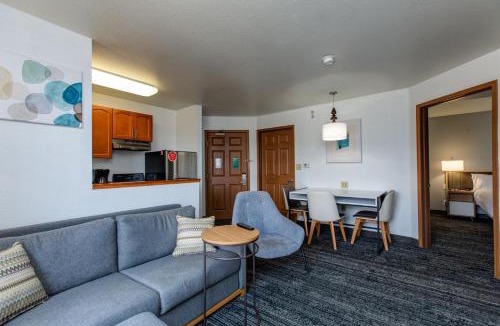 Northwest Colorado Springs Hotel | TownePlace Suites Colorado Springs