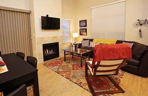 Old Town North House | Townhome In Hip Neighborhood Near Old Town