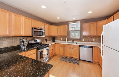 Basalt House | Townhome w/Lake & MTN Views Near Basalt & Whole Foods, 18 Mi. to Ski in Aspen!