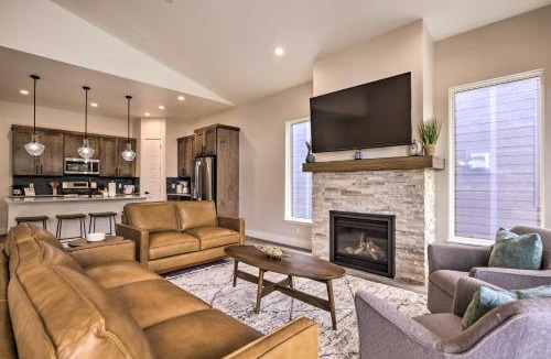 Purgatory House | Townhome with Hot Tub Across From Ski Lifts!