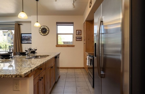 Winter Park Condo | Trailhead 212 Downtown walk to bars, restaurants