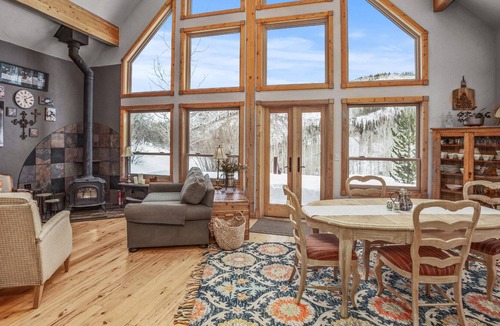 Steamboat Springs Cabin | Tranquil Cabin in the Woods, 1 bedroom plus Loft Bedroom, Mountain Views