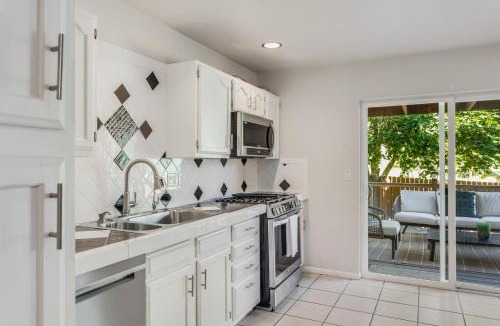 Glenwood Springs House | Tranquil Mountain Getaway