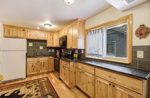 Larimer County House | Tranquil Stream Cabin; quaint Estes Park cabin!