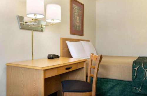Yampa Hotel | Travelodge by Wyndham Yampa