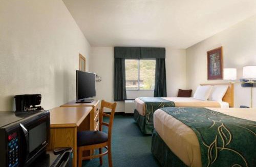 Yampa Hotel | Travelodge by Wyndham Yampa