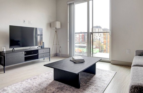 Capitol Hill Apartment | Trendy Capitol Hill 1BR w/ W/D & Gym, near Governor's Park, by Blueground