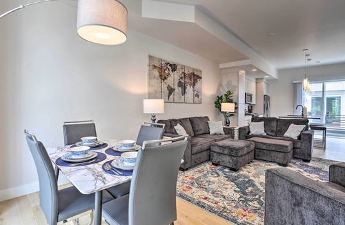 Sloan Lake House | Trendy Denver Townhome - Walk to Mile High Stadium