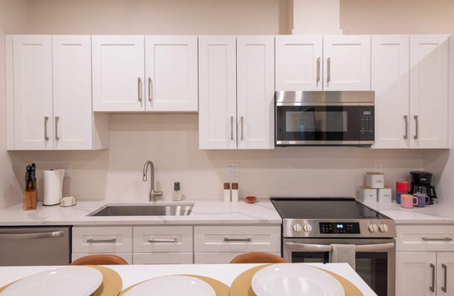 West Highland Apartment | Trendy Tennyson Flat