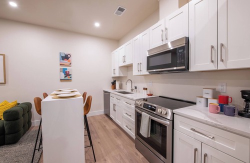 West Highland Apartment | Trendy Tennyson Flat