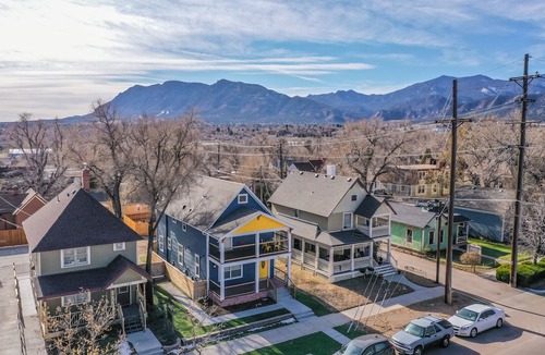 Downtown Colorado Springs Hotel | Trendy Urban Neighborhood & Dog-Friendly Downtown