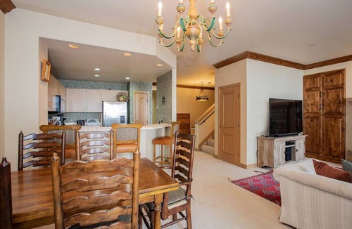 Highlands Townhomes Apartment | True Ski-In/Out Beaver Creek getaway!