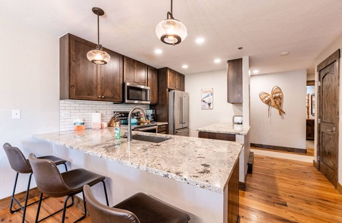 Four O'Clock Condo | True ski-in/ski-out on 4o'clock Run, walk to town!