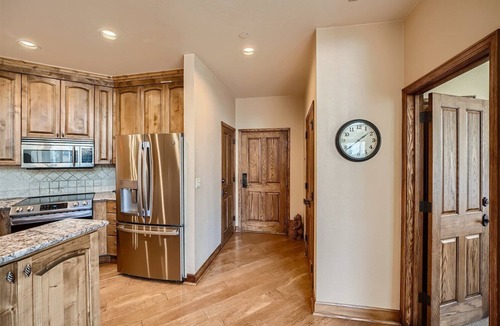 Highlands Townhomes Condo | True Ski-In/Ski-Out with 2 Primary Bedrooms- Highlands