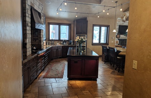 Copper Mountain House | TRUE SKI-IN/SKI-OUT; ELEVATOR; 6BR; HOT TUB; SKI ROOM; GAME ROOM; MEDIA ROOM