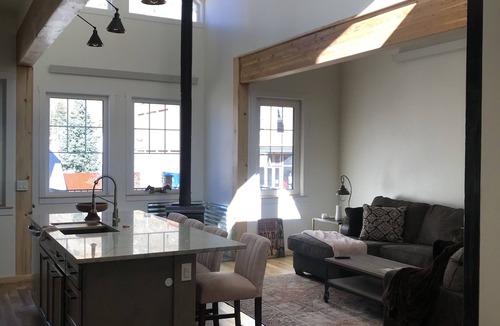 Silverton House | Two apartments in one house