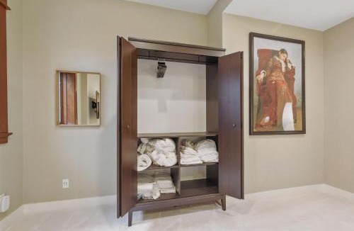 Flagstaff House | Two bedroom condo with steam sauna and billiards