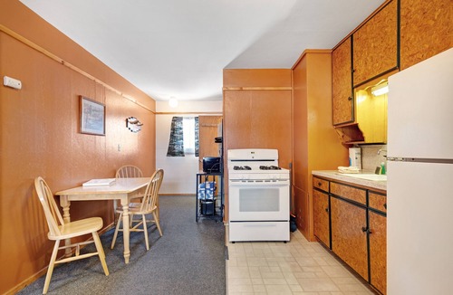 South Fork Cabin | Two Comfortable Cabins in the Heart of South Fork with Firepit & WiFi -Dogs OK