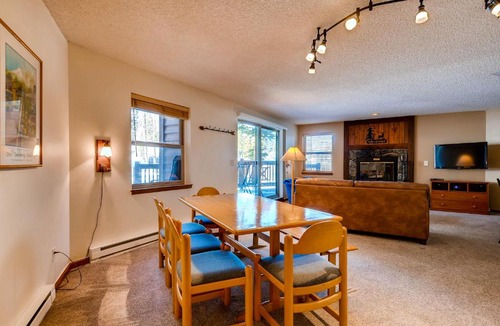 Four O'Clock House | Tyra I