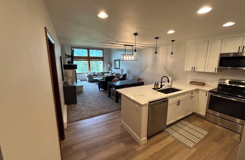 Avon Condo | Ultimate Beaver Creek Condo: 3 BED - 3 BATH condo SLEEPS 8 with 6 beds