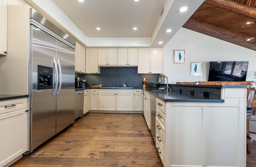 Mountain Village House | Ultimate Family Penthouse: 5BR, Chef’s Kitchen, Ski-In/Ski-Out in Telluride
