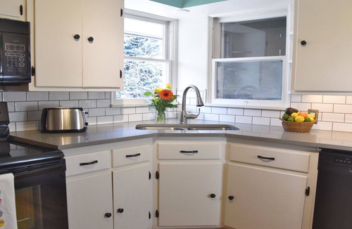 Old Town West House | Ultimate Old Town Location! Mountain Avenue Gem