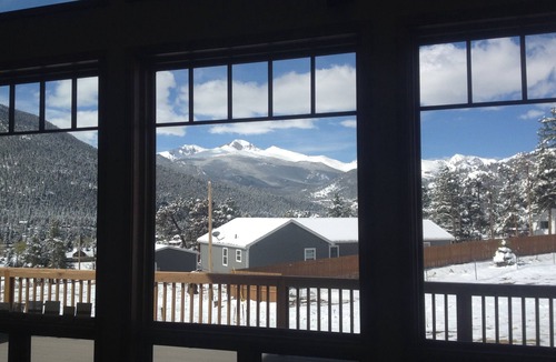 Estes Park House | Unbeatable view of Longs Peak close to Rocky Mountain National Park