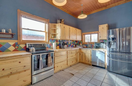 Victor House | Unique Colorado Mountain Retreat: Near Pikes Peak!