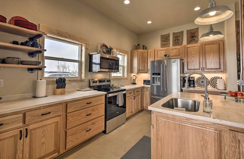 Lewis House | Unique Cortez Family Getaway w/Mountain Views!