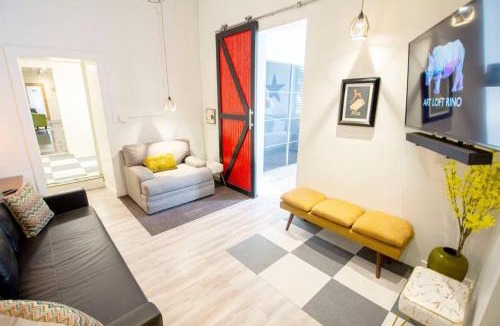 Cole House | Unique denver loft in rino art district
