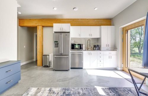 Redlands House | Unique Grand Junction Guest Suite w/Gas Fire Pit!