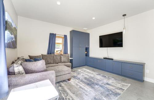 Redlands House | Unique Grand Junction Guest Suite with Gas Fire Pit!