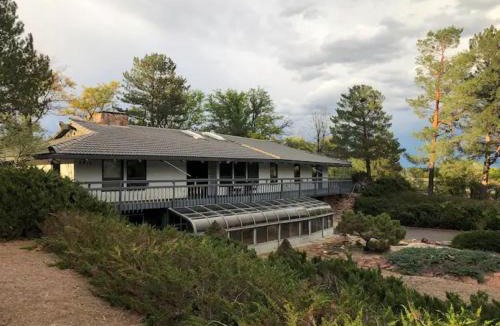 Longmont House | Unique Home 40 acres Peaceful Near Boulder 2 Dogs OK