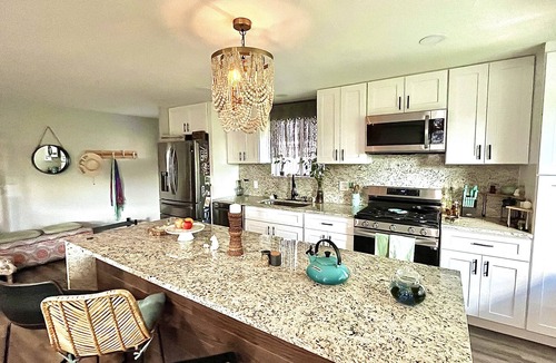 Mar Lee House | Unique, Serene Space, Awesome Locale! 5mls to downtown&stadiums, 10 to RedRocks!