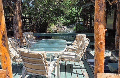Cedaredge Cabin | Unit 2: King Bed Suite with Full Kitchen at the Cedaredge Lodge