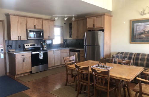 Silvercreek Condo | Updated MOUNTAINSIDE Condo-2bd/3bth-adjacent to slopes and family friendly