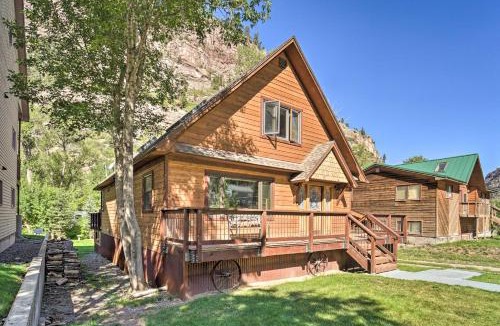 Ouray House | Updated Mtn Home with Deck on Uncompahgre River