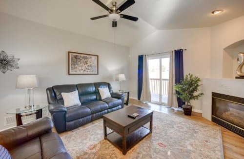 Kissing Camels House | Updated Springs Home - 3 Mi to Garden of the Gods!