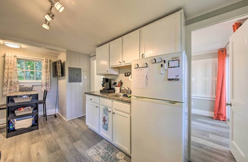 Edgecomb Cottage | Updated Tiny House: Walk to Wiscasset Village