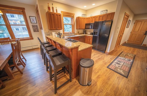 Keystone House | Updated Townhome, Walk to Slopes, Private Balcony