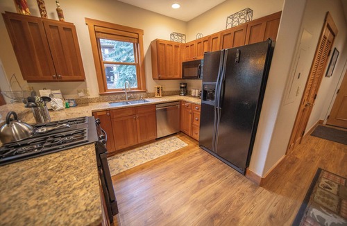 Keystone House | Updated Townhome, Walk to Slopes, Private Balcony