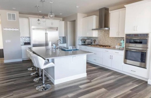 Castle Rock House | Upgraded Cozy, Spacious Family Friendly Home