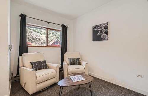 Idaho Springs Hotel | Uplift Inn