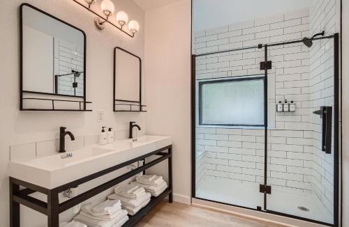 Idaho Springs Hotel | Uplift Inn