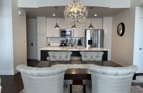 Rigden Farm Apartment | Upscale, 2 bedroom, 2 bath apartment. Convenient location at Rigden Farm.